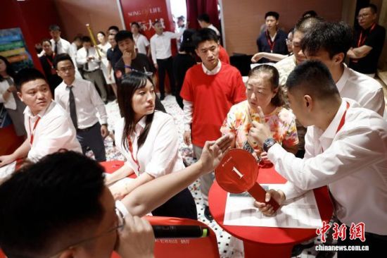 上海楼市新政落地一周：新盘热卖，二手房单日成交破千