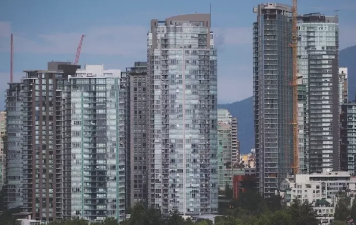 去年抢订楼花成今年滞销柏文 大温建商纷纷暂停开发案