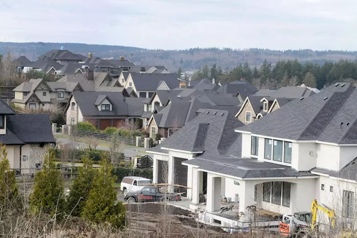 BC省兰里市业主经上诉如愿让豪宅贬值逾50万元