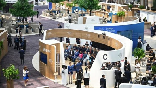 达沃斯论坛 经济学家热议美国经济三颗“定时炸弹”