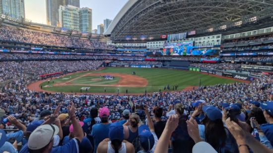 全城沸腾! 今夜多伦多