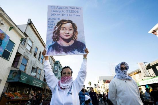 “我们有哨，他们有枪”—美国暴力移民执法激起民众反抗