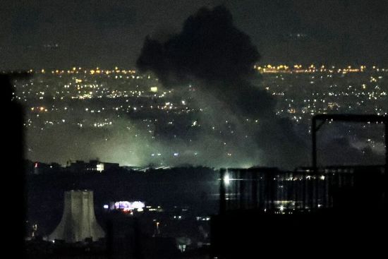 特朗普：想谈；伊朗：不谈；以色列：继续