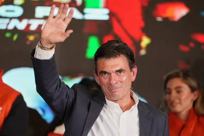 玻利维亚选出新总统　正式终结20年社会主义路线