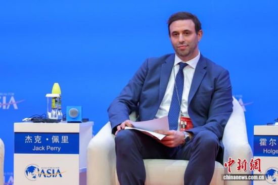 专访英国48家集团主席杰克·佩里：世界数据组织让数据成为连接世界的纽带