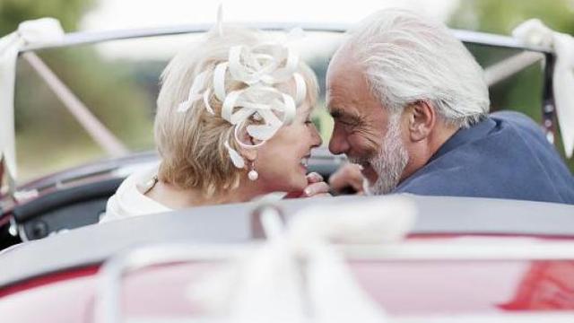 美国夫妇60多岁才结婚 增税4万赶紧离婚