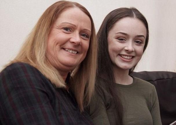 英国少女牙套“钻进”脑子 致神志不清两度中风