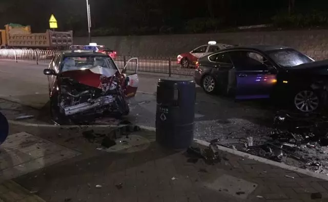 男子开宝马深夜约会 刚出发就干了件超糗的事