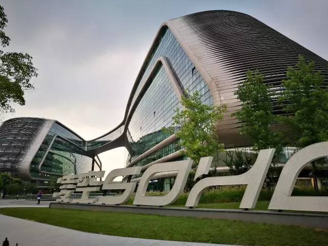 SOHO中国4年出售超5个地产项目 套现或达340亿