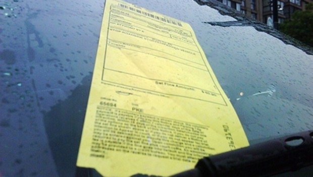 免费停车规则不清 很多人莫名被罚