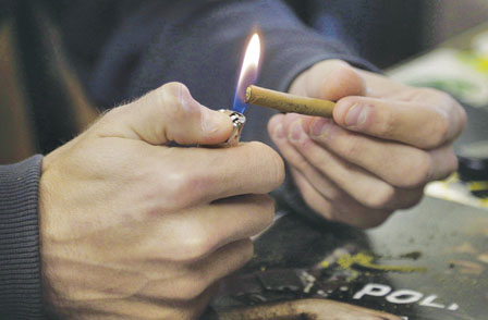 四成人吸大麻2小时内驾驶 23%不知等多久开车才安全