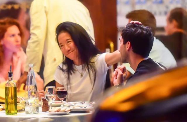 真爱？32岁奥运冠军恋上68岁华裔奶奶