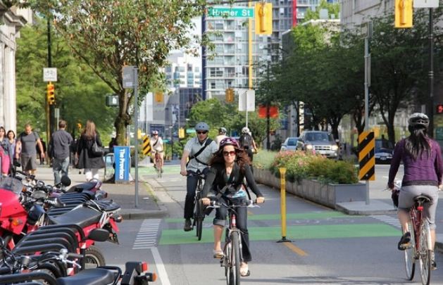 温哥华本国最环保！步行 踩单车或公交上班达50%