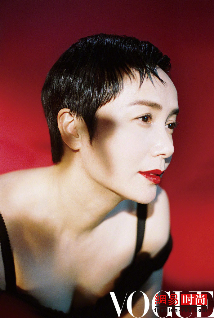 50岁的年龄 30岁的颜 这是如今的蒋雯丽