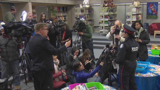 专家和华人谈多伦多穆斯林女孩谎报被人剪头巾事件