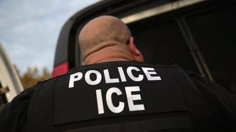 在美40年永久绿卡持有者被捕 美移民机构惹争议(图)