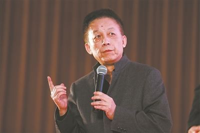 别再说老教授穷了！加拿大高校教授年薪平均百万