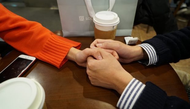 情人节大礼: 加拿大移民部大幅缩短夫妻团聚申请时间