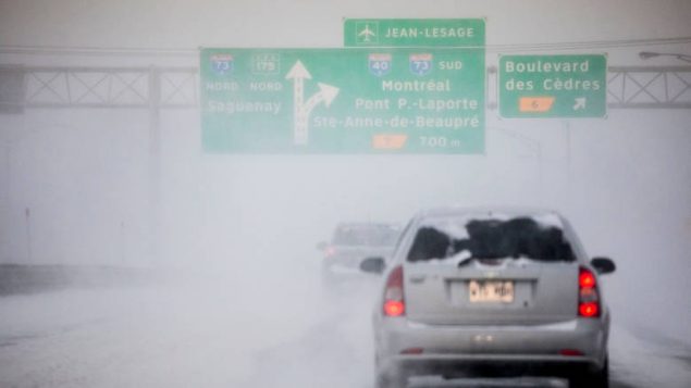 春季风暴袭击魁北克省，一些地方下大雪