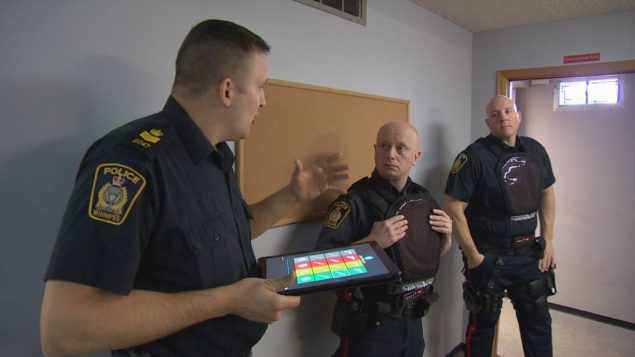 与警方对峙死亡人数大增 警队用模拟幻听软件培训