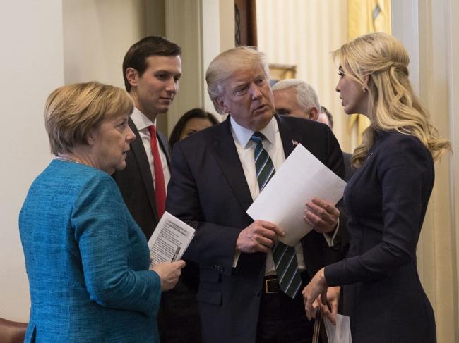 新书爆料：伊万卡才是特朗普真正的“妻子”