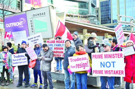 剪头巾事件抹黑亚裔 华裔抗议促特鲁多道歉