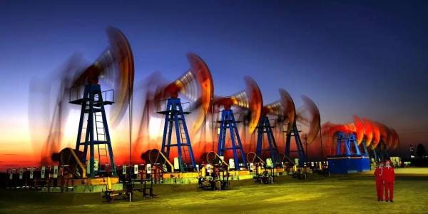 人民币引发了全球石油革命 正式与美元对垒