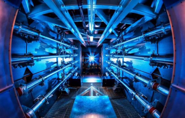 川普让美国强大 终于祭出了终极大杀器