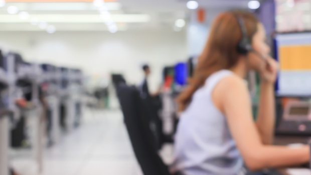 时代又进步：加拿大公务员不再用先生和女士称呼服务对象