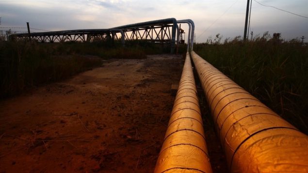 跨山输油管混战：阿省BC省针锋相对，魁省萨省加入战团