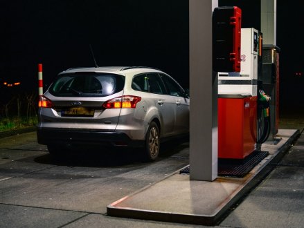 专家预测 温哥华油价后天会突破1.6元