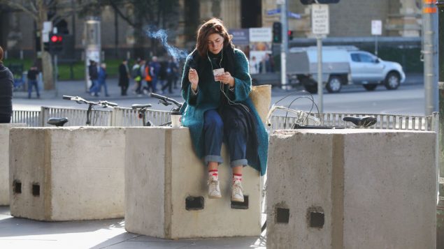 开车撞人频发，如何既保护行人又不把城市变成森严要塞？