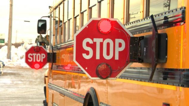 魁北克省校车司机大罢工，73000 学生没校车接送