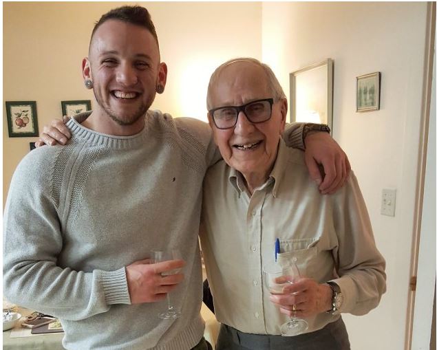 每周两次健身房举铁 加拿大94岁老爷子成明星