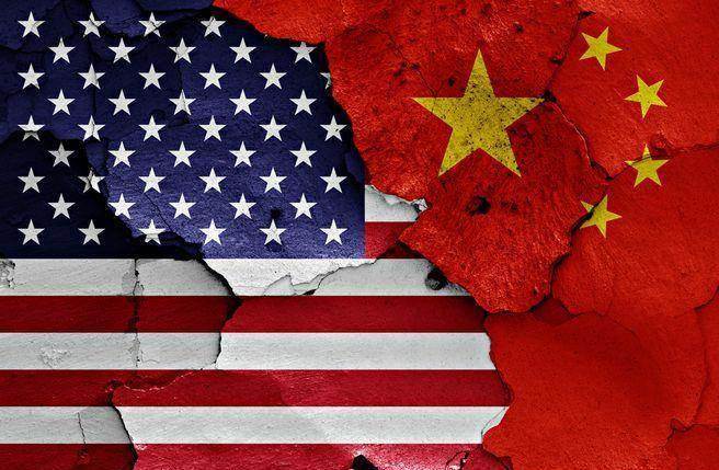 美中之间紧张关系升温 正引发一波避险潮