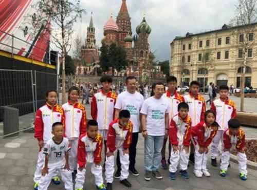 蒙牛CEO卢敏放做客央视聊“要强”