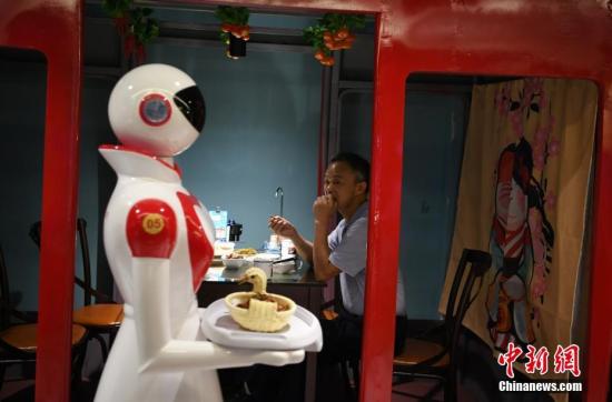 美媒称中国人热情拥抱新科技：更愿意尝试新事物