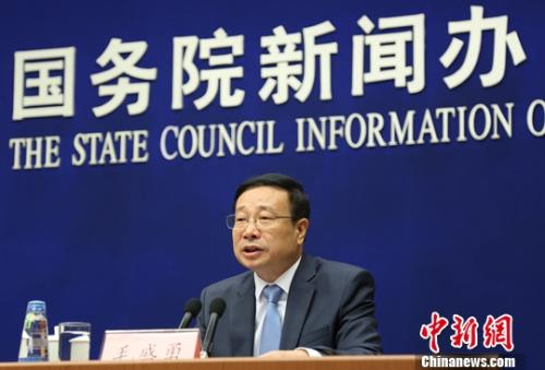 7月16日，国新办举行2018年上半年国民经济运行情况发布会。国家统计局新闻发言人毛盛勇回答记者提问。<a target='_blank' href='http://www.chinanews.com/'>中新社</a>记者 杨可佳 摄
