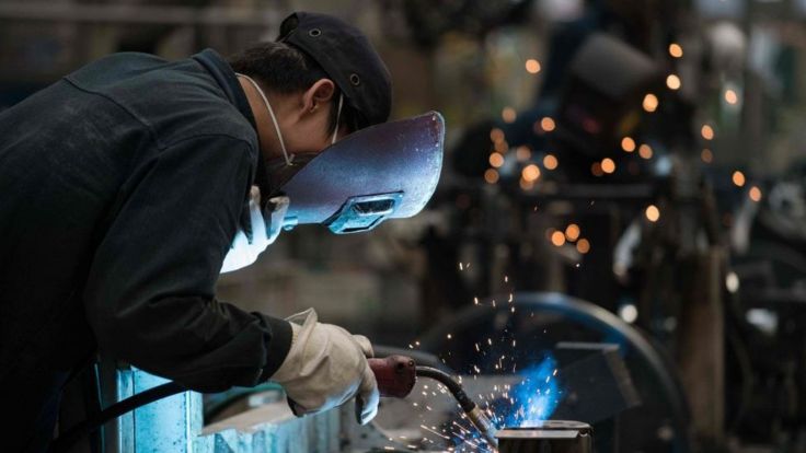 中国汽车厂工人