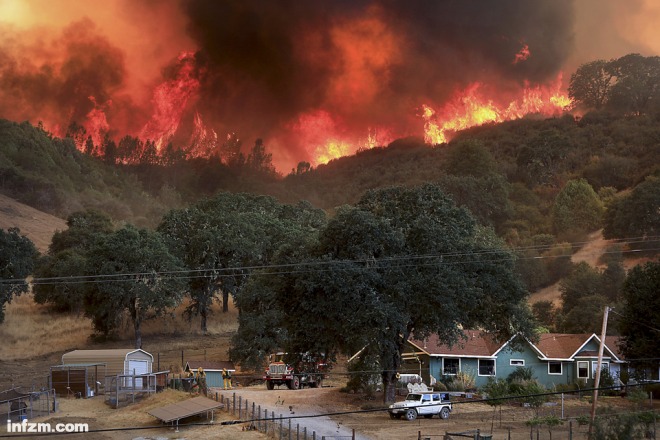 不仅加州 世界到处都在燃 爱尔兰还烧出历史遗址