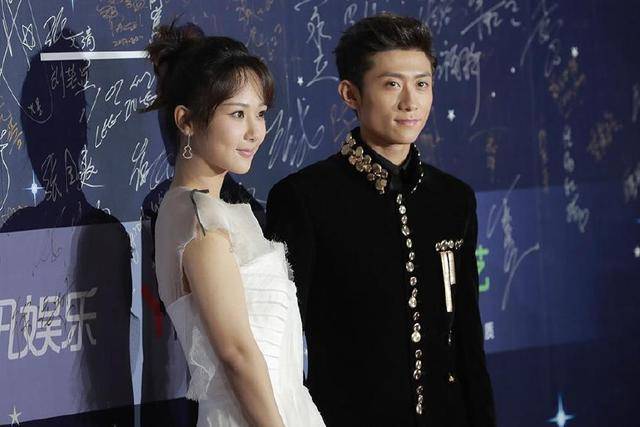 9岁红遍全国，父母双亡后败光千万家产，如今精神分裂沦落成乞丐