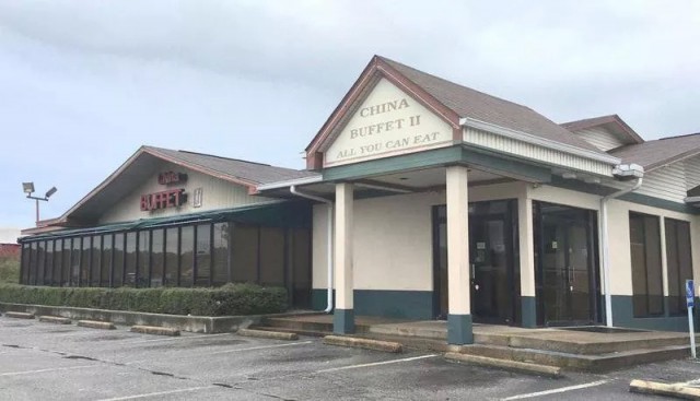 华餐老板被罚$100万 豪宅没收 一家三口遭遣返