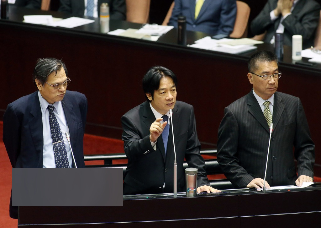 台当局借以“反洗钱”， 严查台商两岸资金流