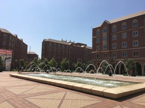 南加大校医案校方遭超200人起诉 面临巨额赔偿