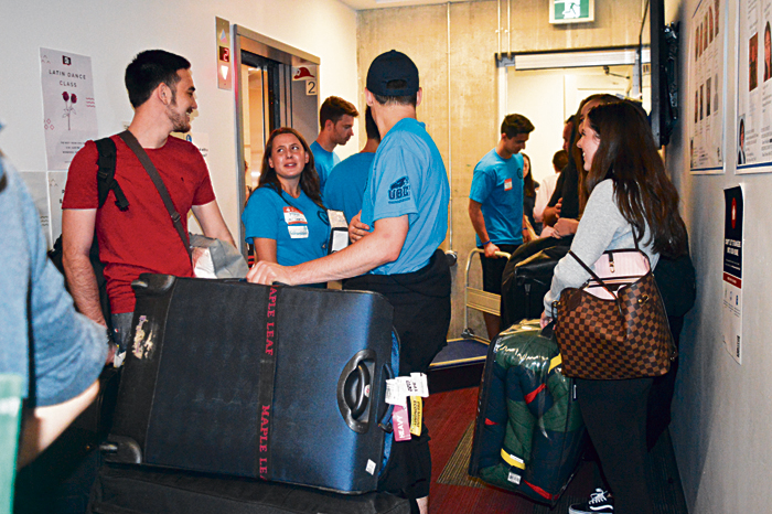 国际生投入本地生活 专家支招走出舒适圈