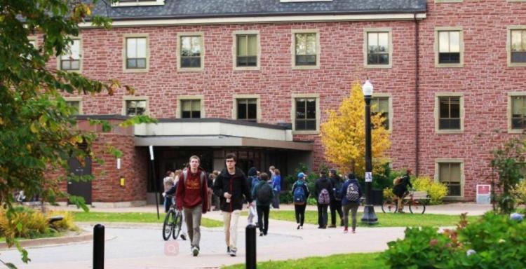 麦克林权威排名！盘点加拿大最好的本科院校