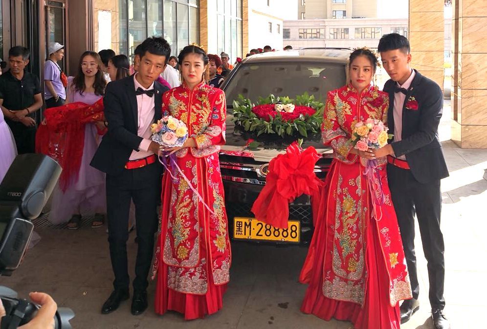 双胞胎兄弟娶双胞胎姐妹 新娘：最怕认错老公