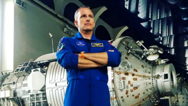 宇航员太空飞行前先要安置好家庭