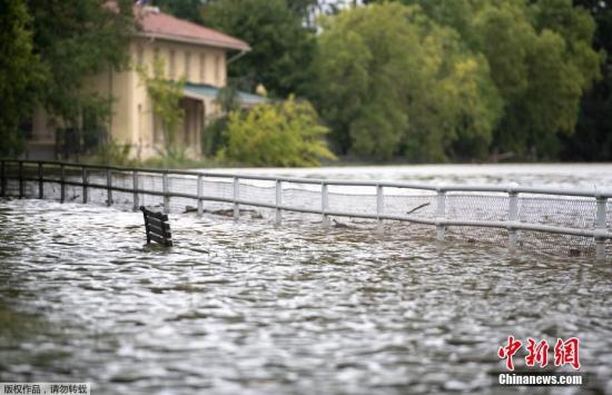 “佛罗伦斯”袭美致至少15死 引发“历史性洪水”