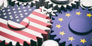 欧盟执委会主席容克:欧元向美元发起挑战